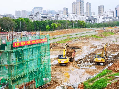 汛期襲來(lái)，這支鐵軍在譜寫(xiě)風(fēng)雨戰(zhàn)歌