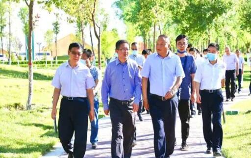 國家電投集團黨組成員、副總經(jīng)理王樹東一行赴七師胡楊河市調(diào)研