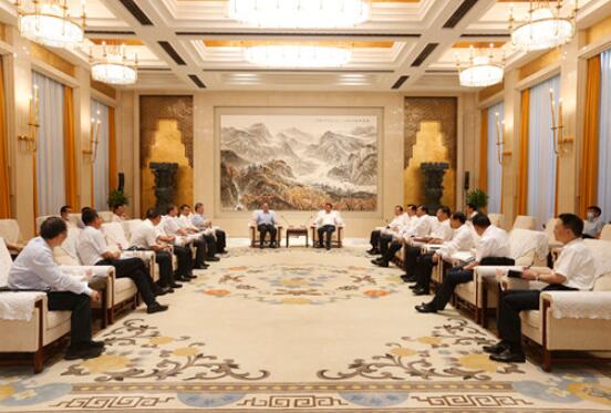 湖北省委書記應(yīng)勇、省長(zhǎng)王曉東會(huì)見國(guó)家電網(wǎng)董事長(zhǎng)、黨組書記毛偉明