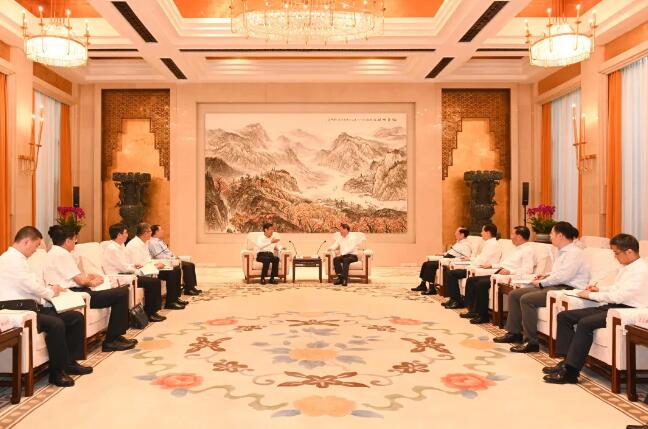 舒印彪拜會湖北省委書記應(yīng)勇、省長王曉東