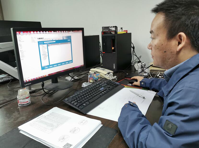 “穿搭”二維碼，浙江慈溪市供電公司工程檔案數(shù)字化，讓資料“動(dòng)”起來(lái)