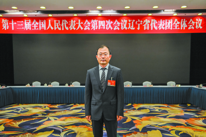 國人大代表 國網(wǎng)遼寧省電力有限公司董事長、黨委書記石玉東：加強(qiáng)能源互濟(jì) 促進(jìn)能源互聯(lián)網(wǎng)發(fā)展