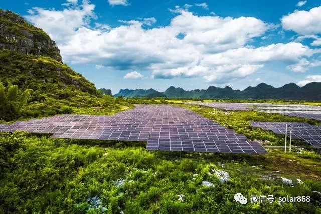 南方電網(wǎng)公司發(fā)布服務(wù)碳達(dá)峰、碳中和工作方案，提出5個(gè)方面21項(xiàng)重點(diǎn)舉措，構(gòu)建以新能源為主體的新型電力系統(tǒng)