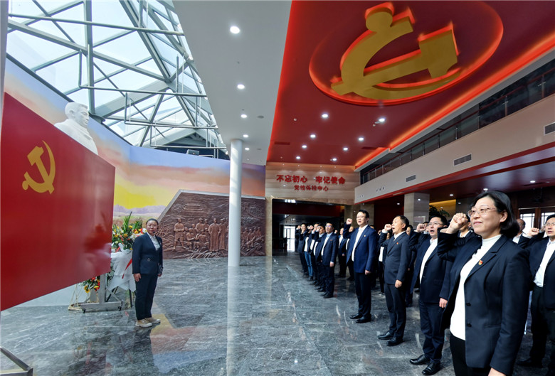國網(wǎng)諸城市供電公司開展“賡續(xù)紅色基因，汲取前行力量”黨史學(xué)習(xí)教育