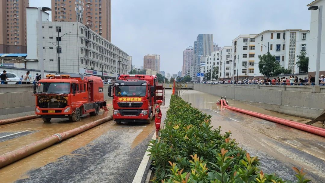 千里征程未下鞍，排澇備勤又揚鞭——中國安能第三工程局就位后立即組織搶險救援工作