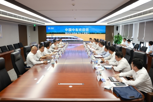 中國能建黨委書記、董事長宋海良與中國中車董事長孫永才座談