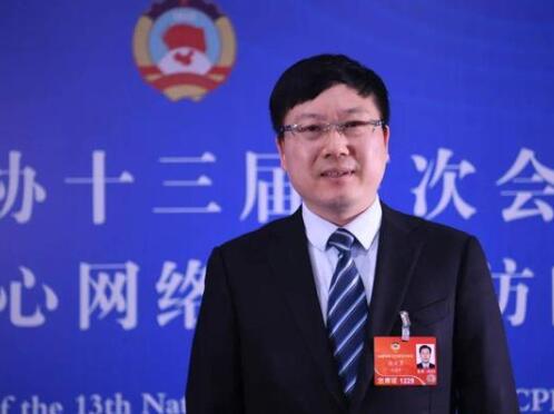 【兩會(huì)】云南聯(lián)通總經(jīng)理張?jiān)朴拢喊l(fā)揮通信央企數(shù)字經(jīng)濟(jì)發(fā)展主力軍作用，推進(jìn)5G公眾應(yīng)用健康發(fā)展
