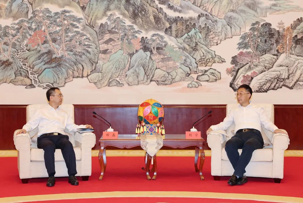 大唐集團(tuán)黨組書記、董事長鄒磊拜會(huì)廣西壯族自治區(qū)黨委書記劉寧