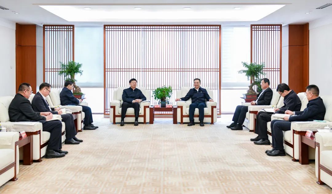 大唐集團有限公司黨組書記、董事長鄒磊會見吉林省委常委、省委秘書長李偉