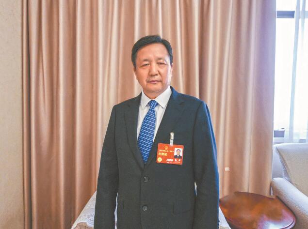 新型電力系統(tǒng)建設(shè)為電力裝備制造業(yè)帶來新機(jī)遇——訪全國人大代表，全國工商聯(lián)副主席，特變電工股份有限公司黨委書記、董事長張新