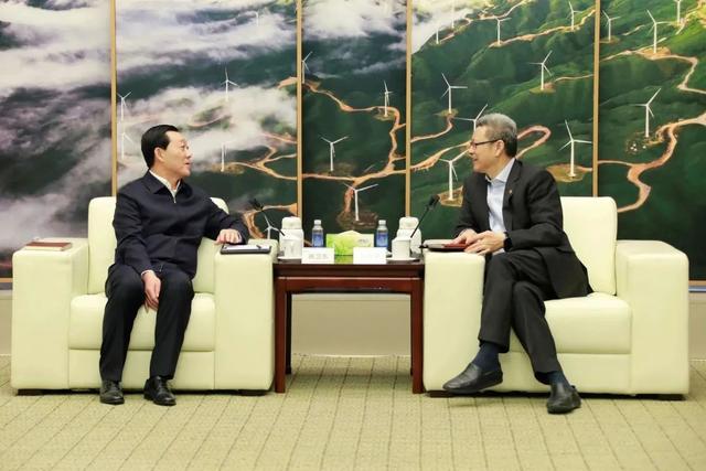 國家電投黨組書記、董事長(zhǎng)錢智民會(huì)見遼寧省朝陽市市長(zhǎng)謝衛(wèi)東