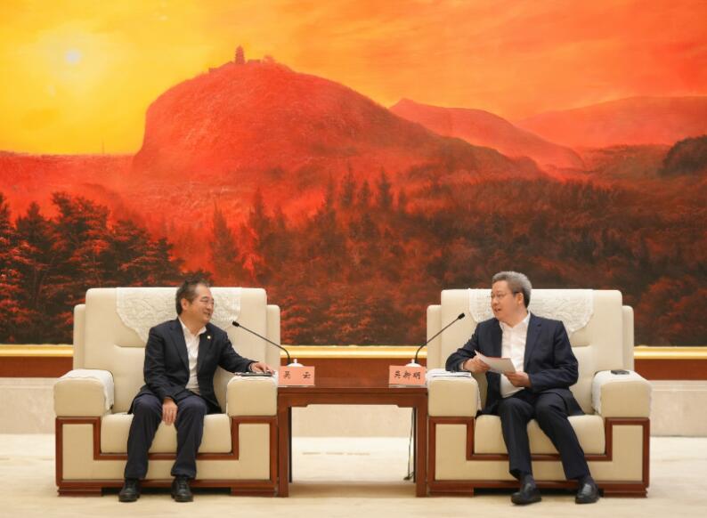 中國(guó)能建黨委常委、副總經(jīng)理吳云與南通市委書記、市長(zhǎng)吳新明會(huì)談
