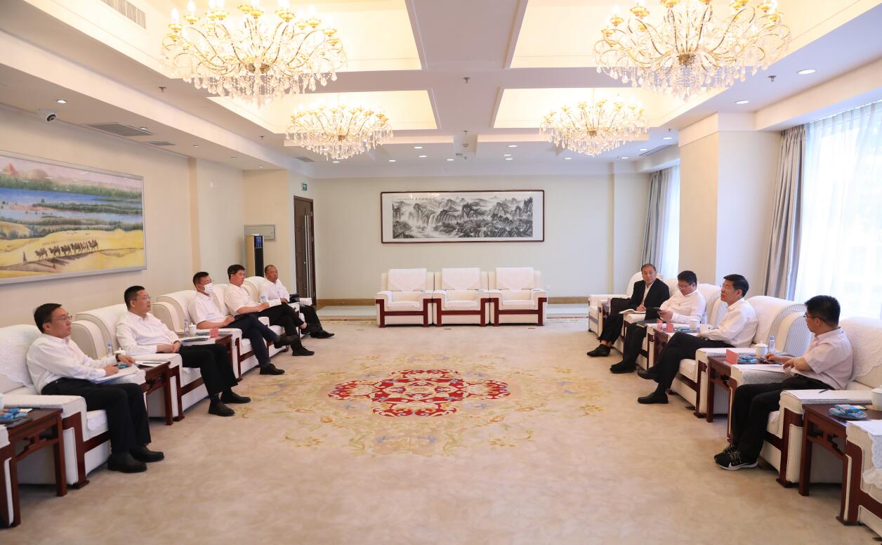 國家電投副總經理、黨組成員徐樹彪與內蒙古自治區(qū)黨委常委、常務副主席黃志強舉行會談
