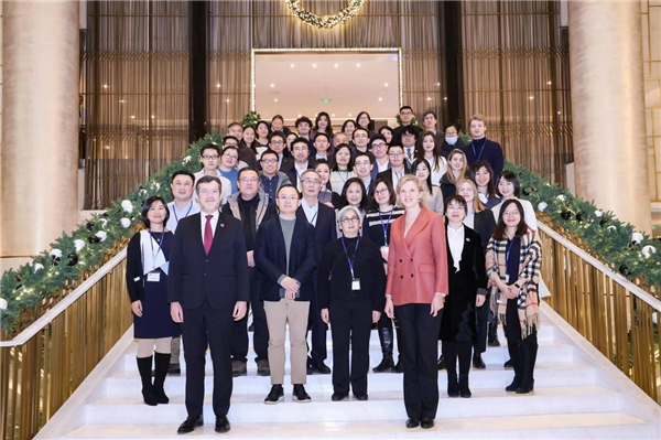 愛旭持續(xù)發(fā)力中歐新能源市場，為零碳未來注入更多活力