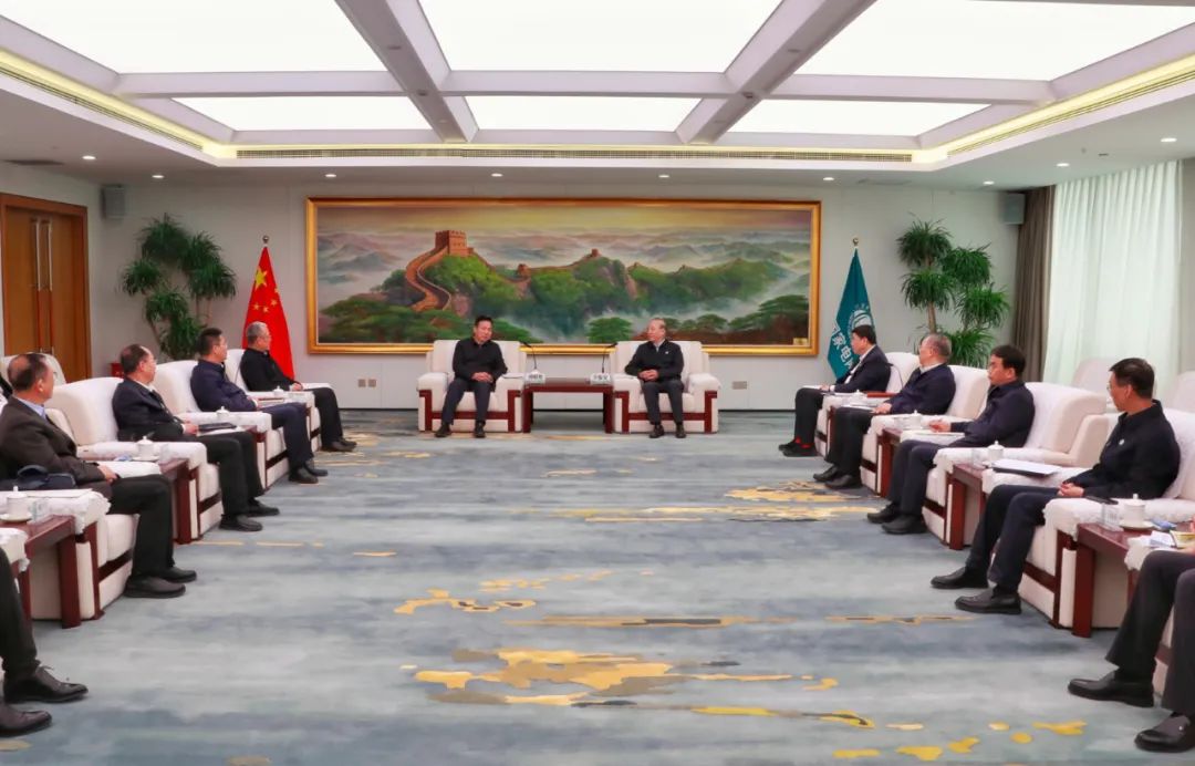 劉明勝、栗寶卿與國家電網(wǎng)董事長辛保安、總經(jīng)理張智剛會談