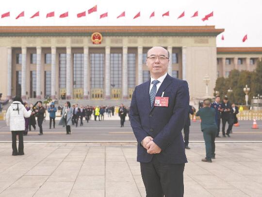 【兩會(huì)好聲音】全國(guó)人大代表，國(guó)網(wǎng)山東公司董事長(zhǎng)、黨委書記 王志偉：推動(dòng)新能源高質(zhì)量發(fā)展 助力美麗中國(guó)建設(shè)