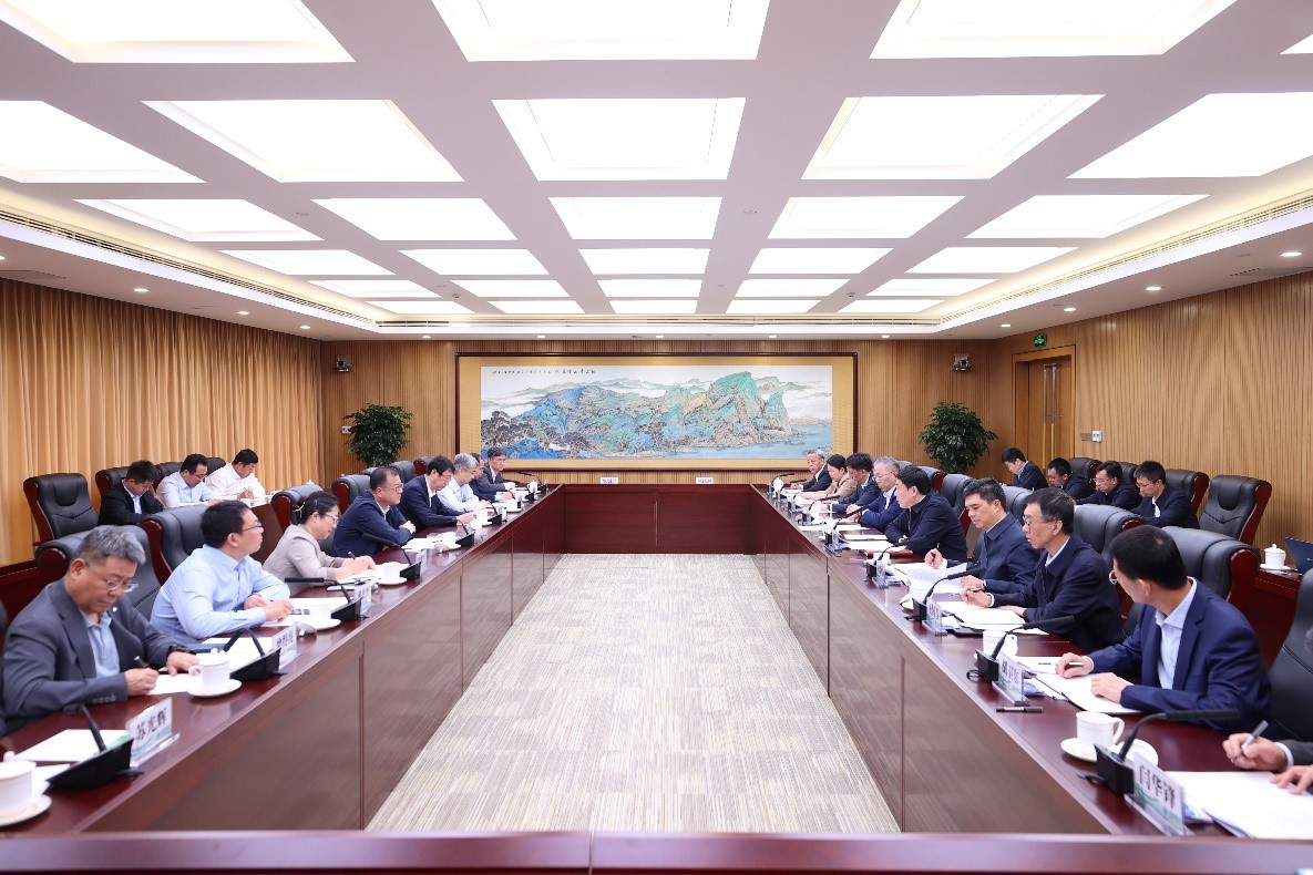 西安交通大學(xué)黨委書記盧建軍、校長(zhǎng)張立群赴國家電網(wǎng)座談交流