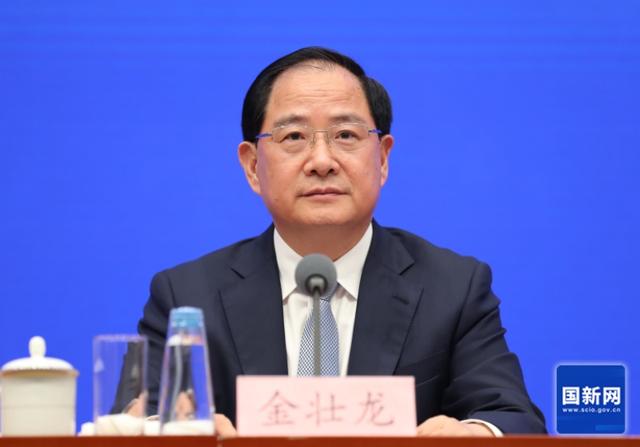 工信部部長(zhǎng)金壯龍：圍繞六大方向，超前布局未來(lái)產(chǎn)業(yè)