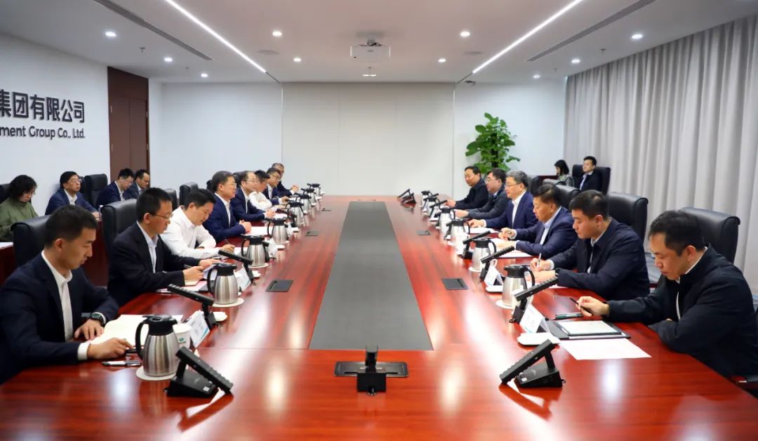 中國電氣裝備黨委書記、董事長李洪鳳會(huì)見濟(jì)南市委副書記、市長于海田