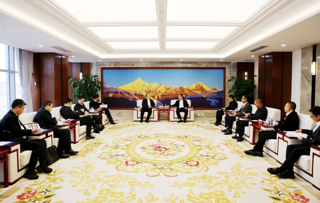 大唐云南公司黨委書記、董事長(zhǎng)王繼才與水電六局黨委書記、董事長(zhǎng)翟萬全會(huì)談
