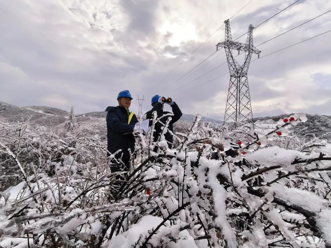 南方電網(wǎng)科技抗冰 讓冰雪“看得見、除得掉、防得住”