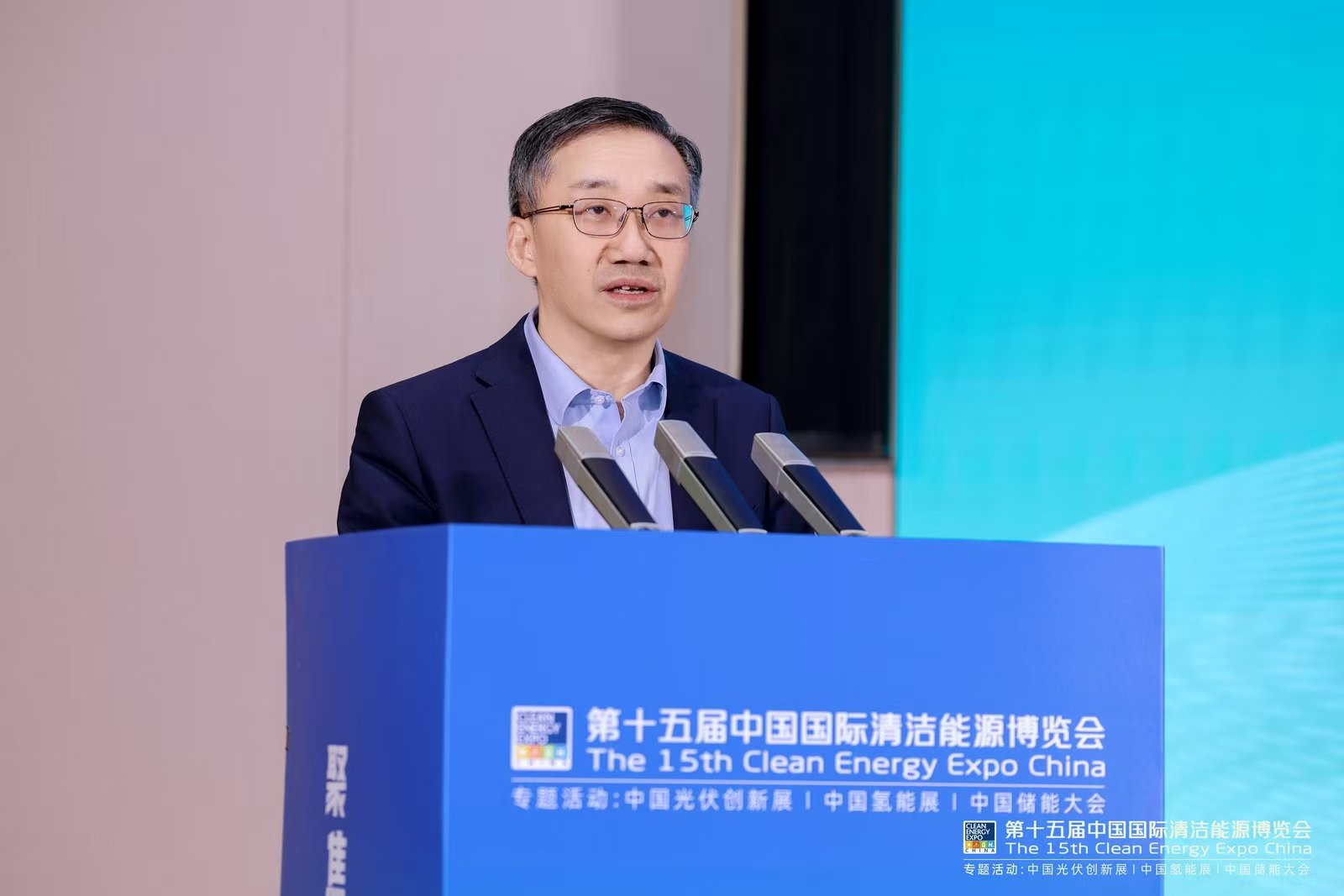 中電聯(lián)副秘書長(zhǎng)劉永東：我國(guó)清潔能源發(fā)展迅猛，新型電力系統(tǒng)正加速構(gòu)建