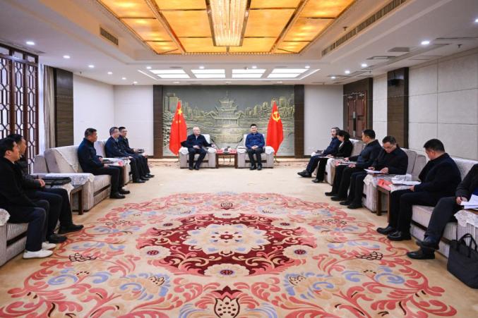 貴陽市領(lǐng)導(dǎo)會(huì)見中國節(jié)能環(huán)保集團(tuán)有限公司黨委常委、總會(huì)計(jì)師朱慶鋒一行